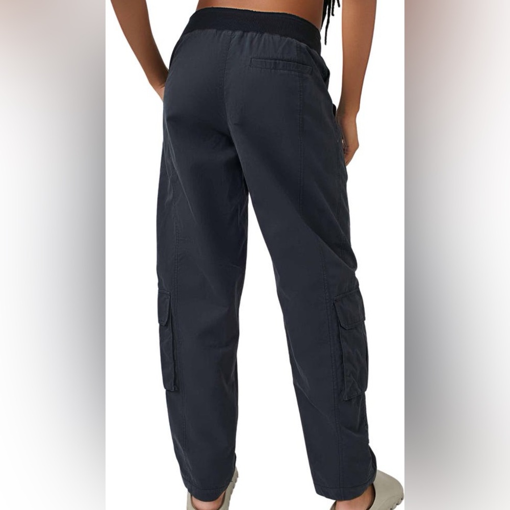Free People Movement Mesmerize Me Cargo Pants in Black - NEW - Size Small - Picture 2 of 12